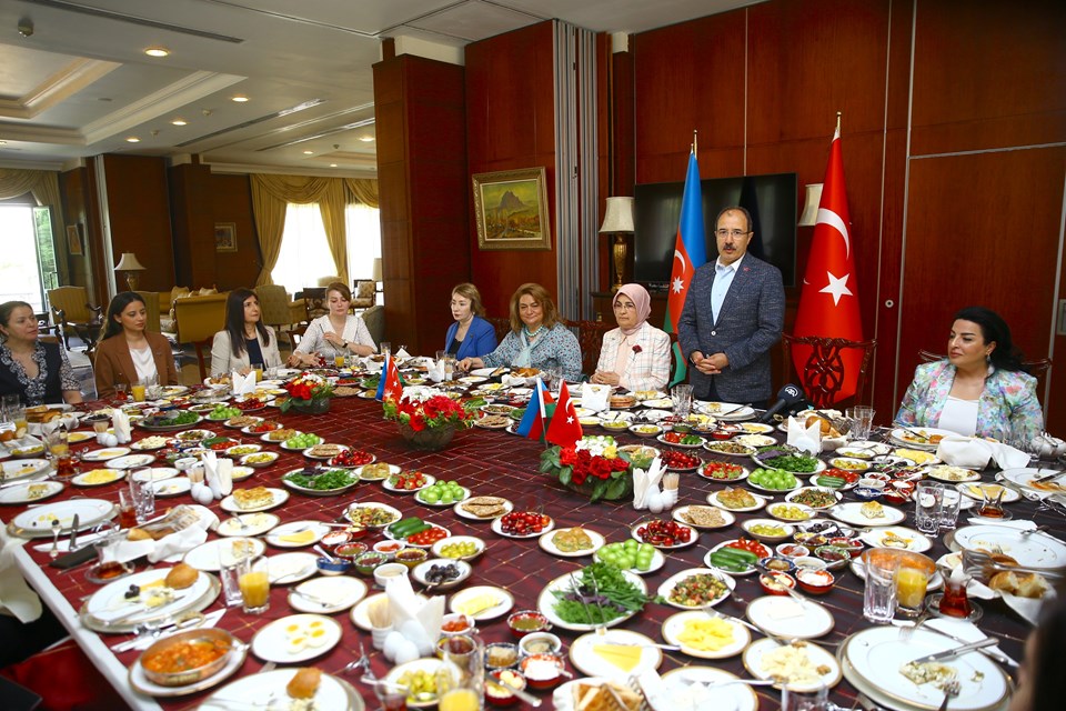 Azerbaycan'da Dünya Kahvaltı Günü'nde Türk kahvaltısı tanıtıldı - 1
