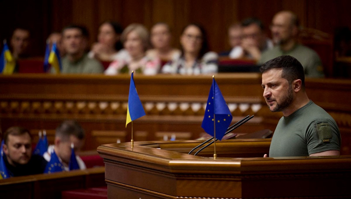 Zelenski: Hava savunma sistemimize takviye var, ihtiyaç duyulan yere gönderilecek