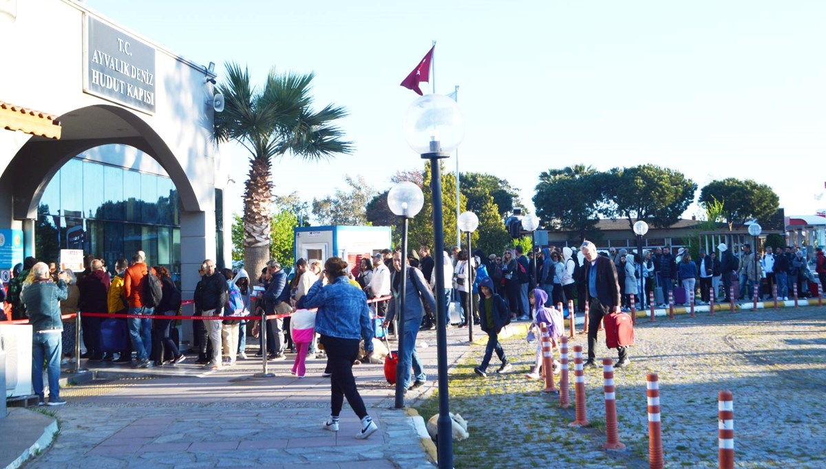 Kapıda vize uygulaması ilgiyi artırdı: Bayram tatilinde 20 bin Türk, Yunan adalarına geçti