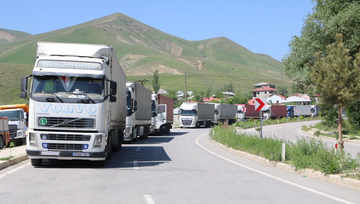 Türkiye-İran sınırında TIR kuyruğu