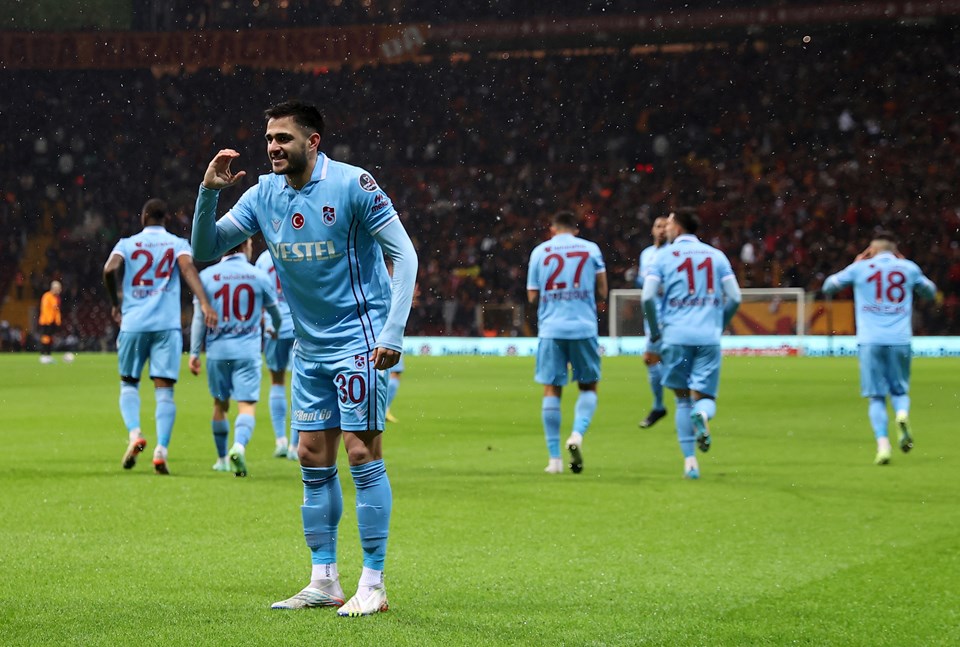 Seri 12 maça çıktı: Dev maçta kazanan Galatasaray - 2