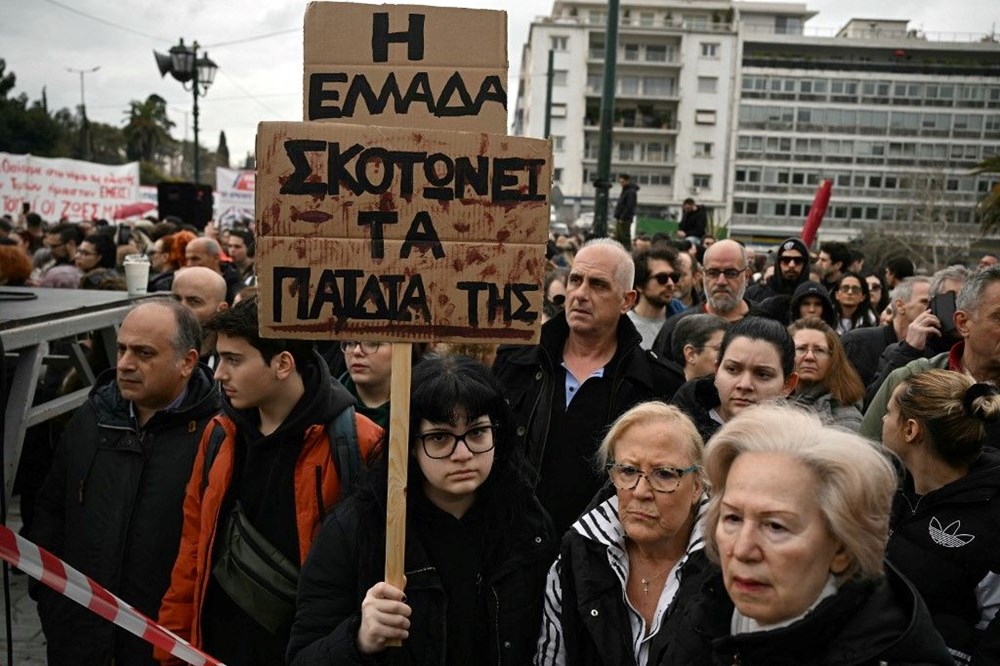 Yunanistan’da hayat durdu: Binlerce kişi hükümeti protesto ediyor - 3