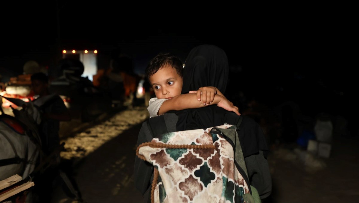 İkisi çocuk 13 Filistinli hayatını kaybetti