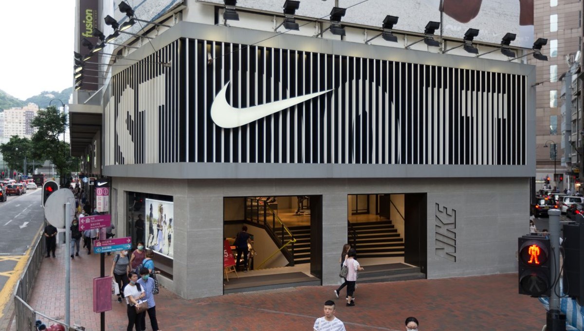 Nike’den tabanında insan kanı bulunan ‘Şeytan Ayakkabıları’ üreticilerine dava Nike’den tabanında insan kanı bulunan ‘Şeytan Ayakkabıları’ üreticilerine dava