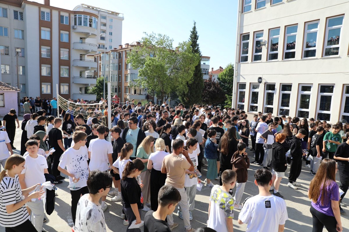 pUauxLGtNk-06yiABNPrUQ.jpg