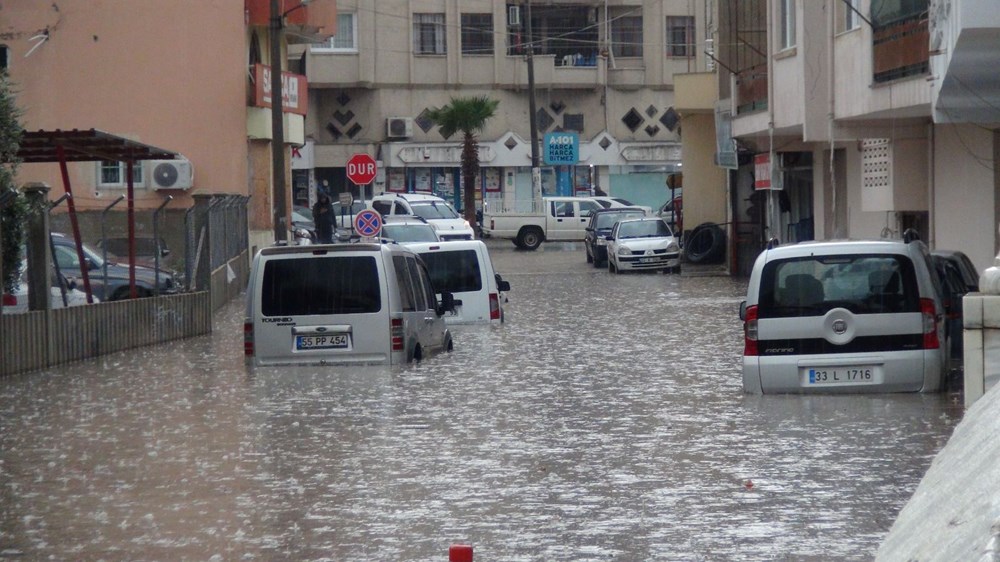 Mersin'de sel can aldı - 12