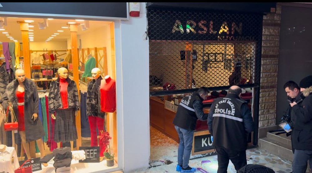 Kar maskeli hırsızlardan 3 dakikada 400 bin liralık soygun - 5