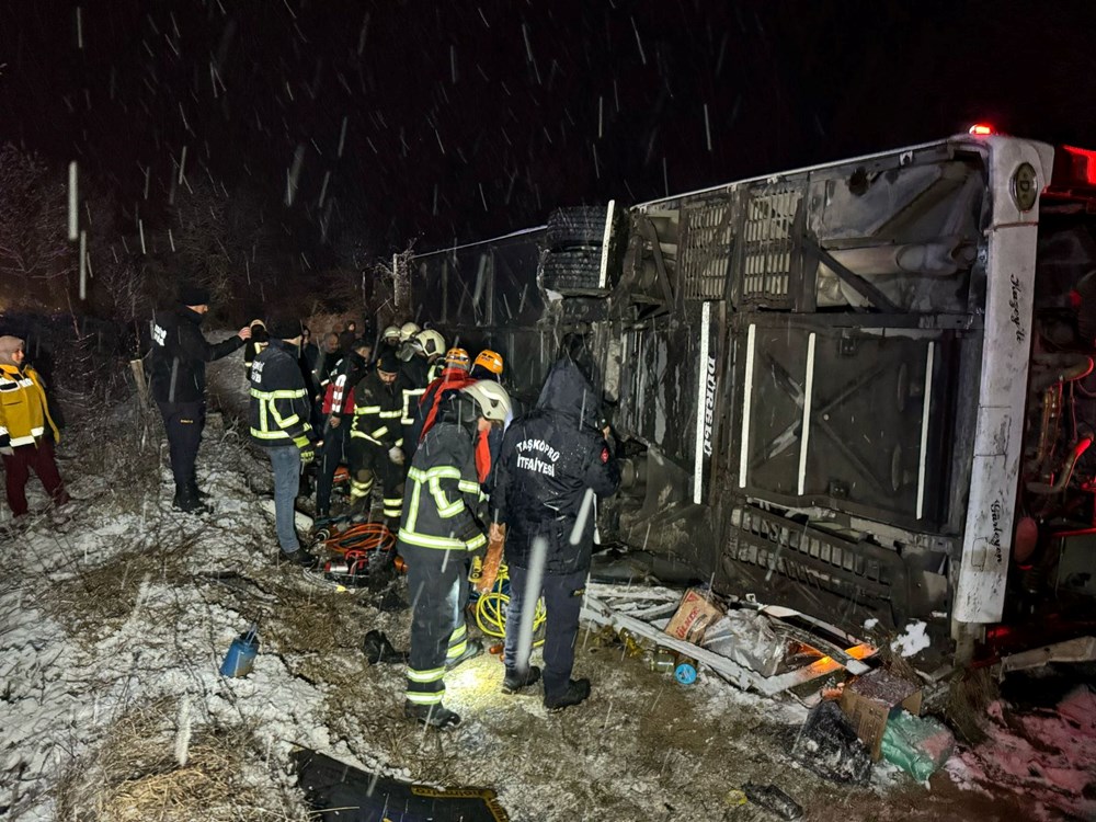 Kastamonu'da yolcu otobüs devrildi: 6 kişi öldü - 4
