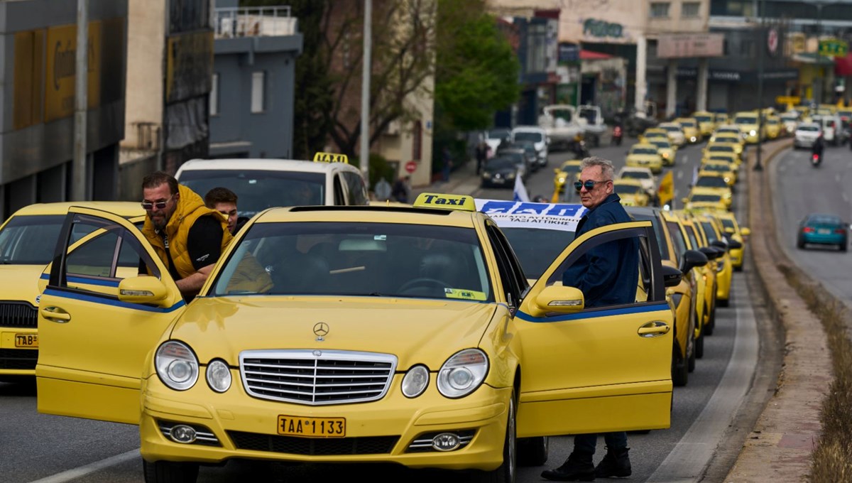 Atina’da taksiciler grev hazırlığında