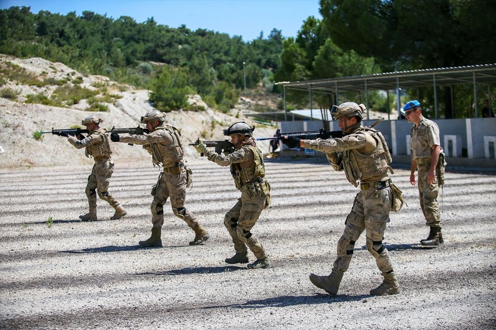 yerleşim birimlerindeki terör operasyonları için eğitim alan ilk kadın astsubay göreve hazır 5 pyg5o1zb4u zb60pyojzfw