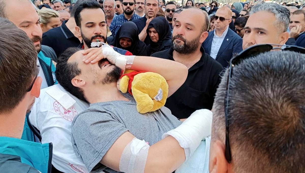 Kazada ölenler için cenaze töreni