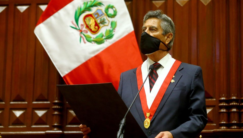 Peru'da yeni Devlet Başkanı Francisco Sagasti yemin etti