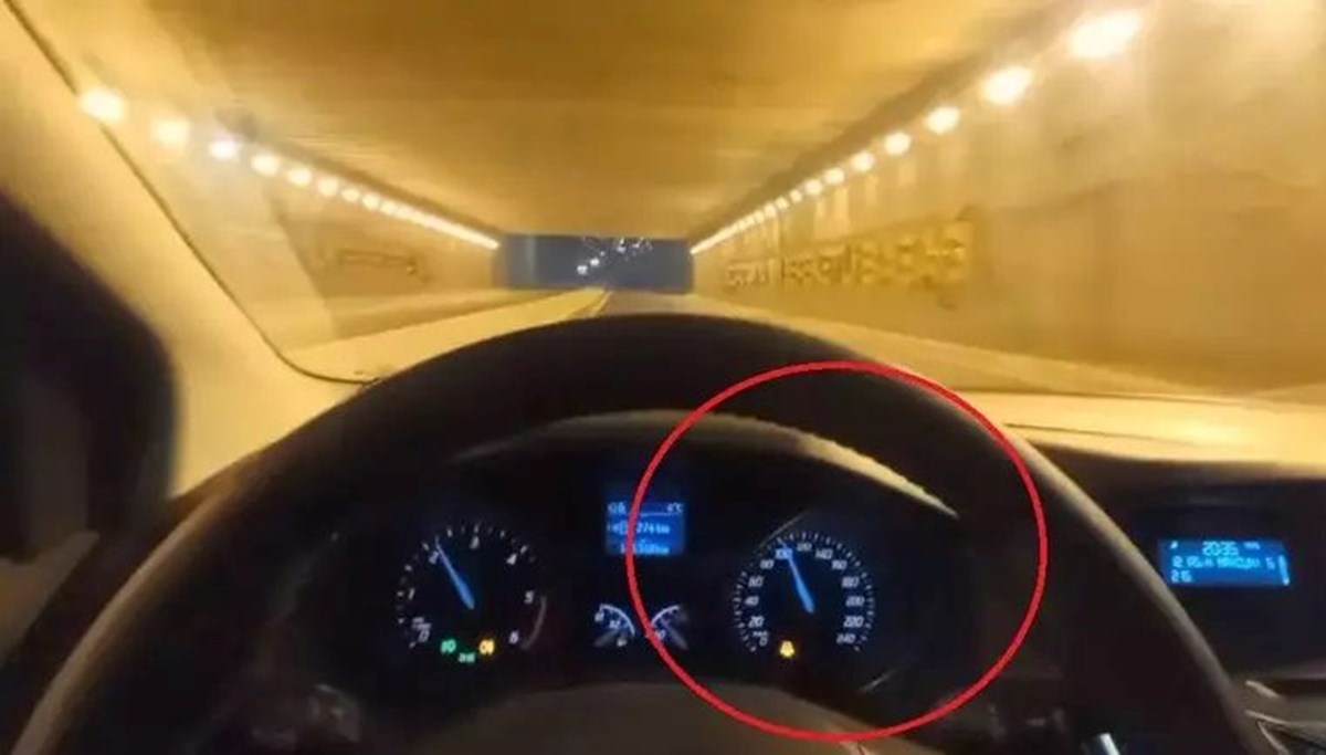 Makas atarak geldi, iki çocuğu hayattan kopardı: “Fenomenlik uğruna çocuklarımıza kıydı” Makas atarak geldi, iki çocuğu hayattan kopardı: “Fenomenlik uğruna çocuklarımıza kıydı”