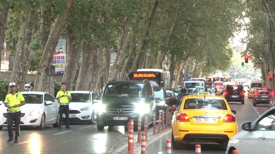Beşiktaş'ta motosiklet kazası: 4 yaralı - 1