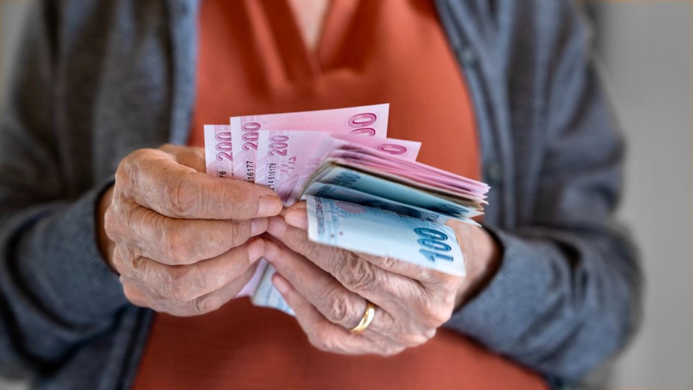 Memur ve emekli maaş farkları ne zaman yatacak? 1969 TL en düşük emekli maaşı zam farkı ne zaman ödenecek? Gözler 2025 maaş farkı ödemelerinde - 1