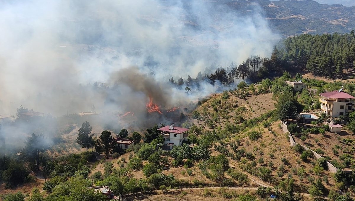 Kahramanmaraş'ta orman yangını (Ekiplerin müdahalesi sürüyor)