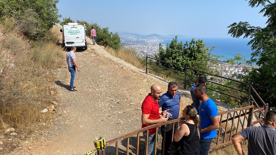 Antalya'da kayıp emlakçının cesedi ormanda gömülü bulundu - 1