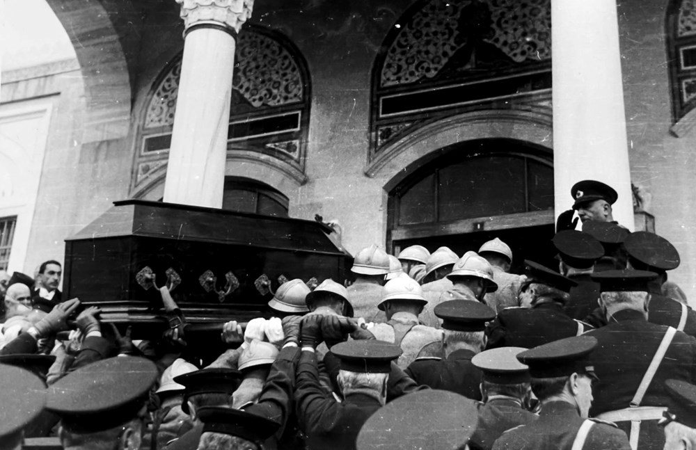 Atatürk'ün son yolculuğuna ait fotoğraflara özel sergi - 5