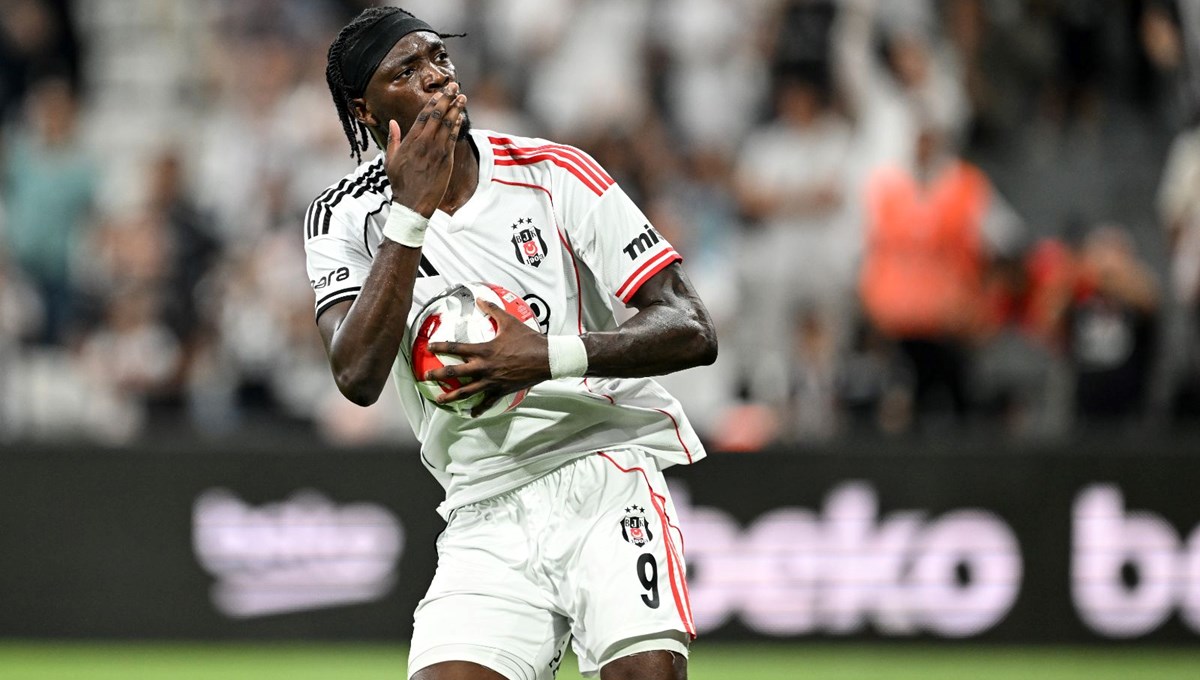 Abraham'dan ilk resmi maçında siftah