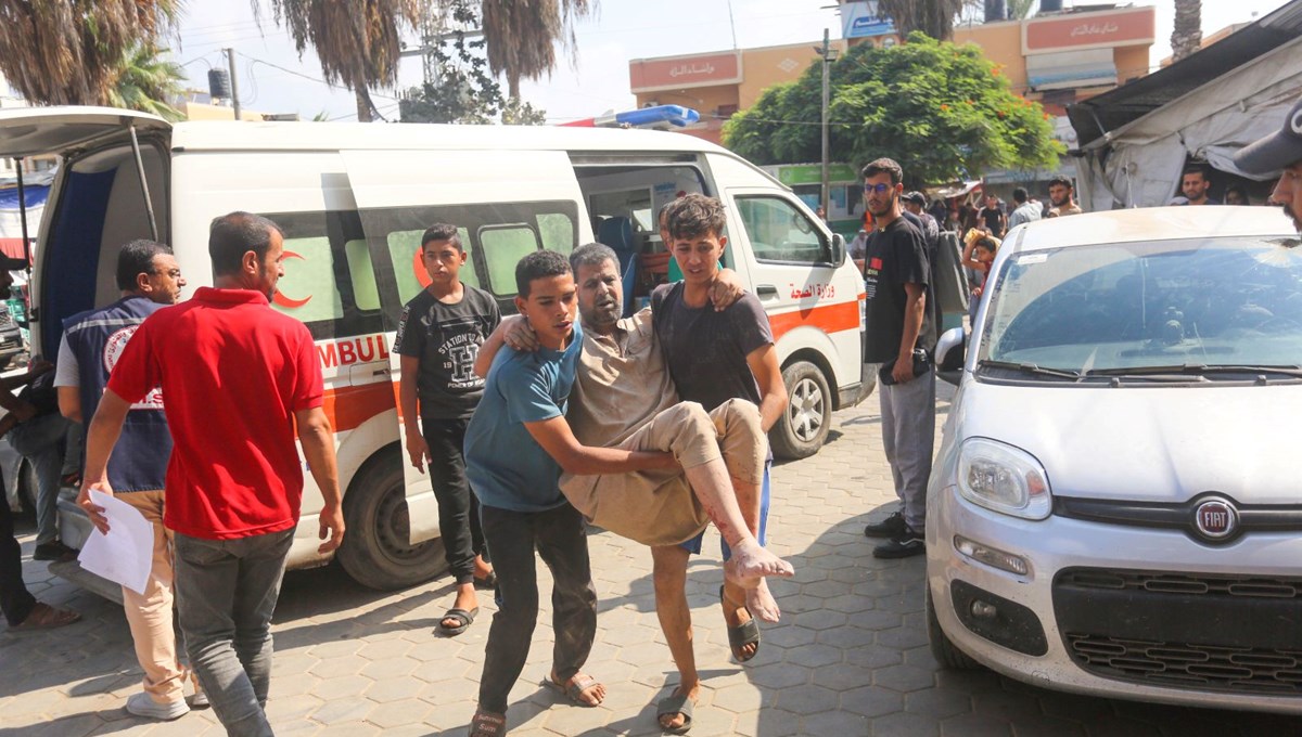 İsrail ordusu Gazze'ye giden BM konvoyuna ateş açtı İsrail ordusu Gazze'ye giden BM konvoyuna ateş açtı