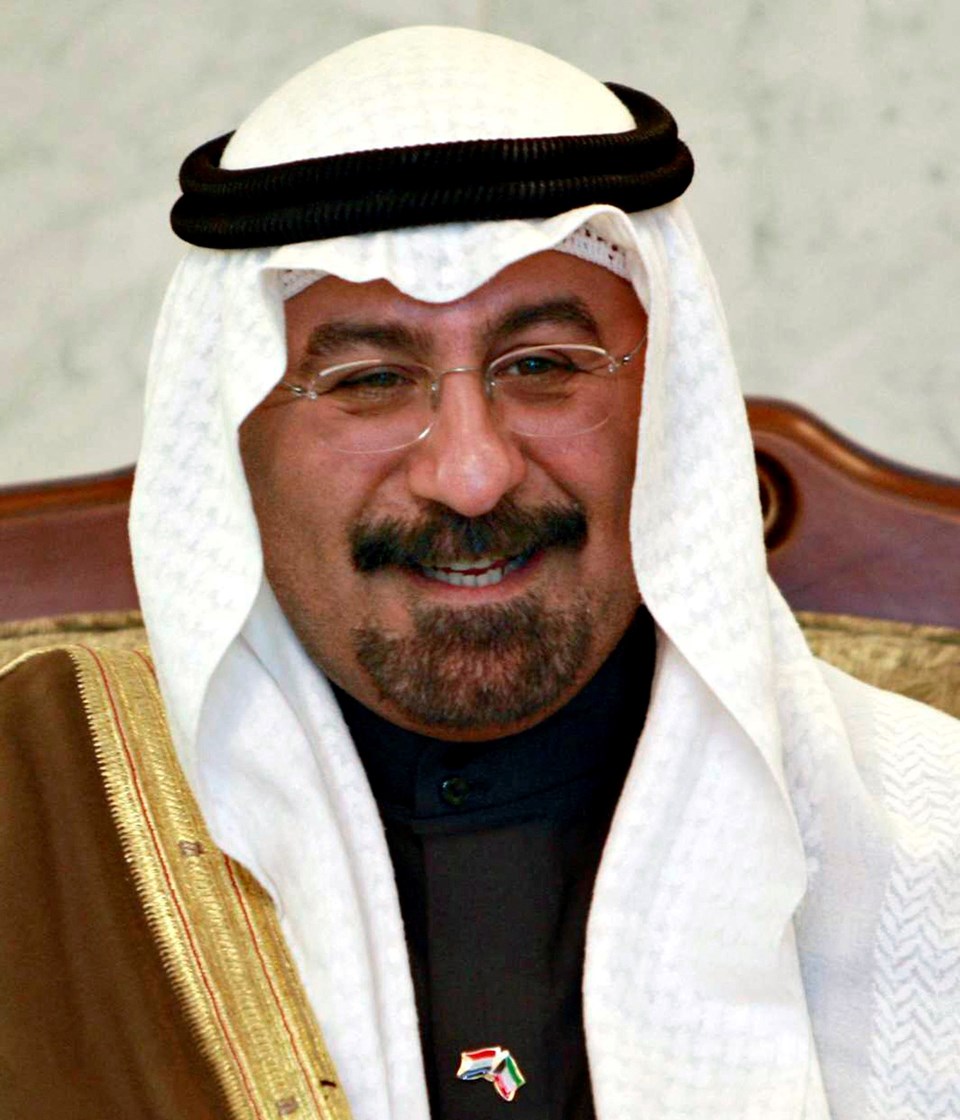 Kuveyt Emiri Sabah, Meclisi feshetti - 1