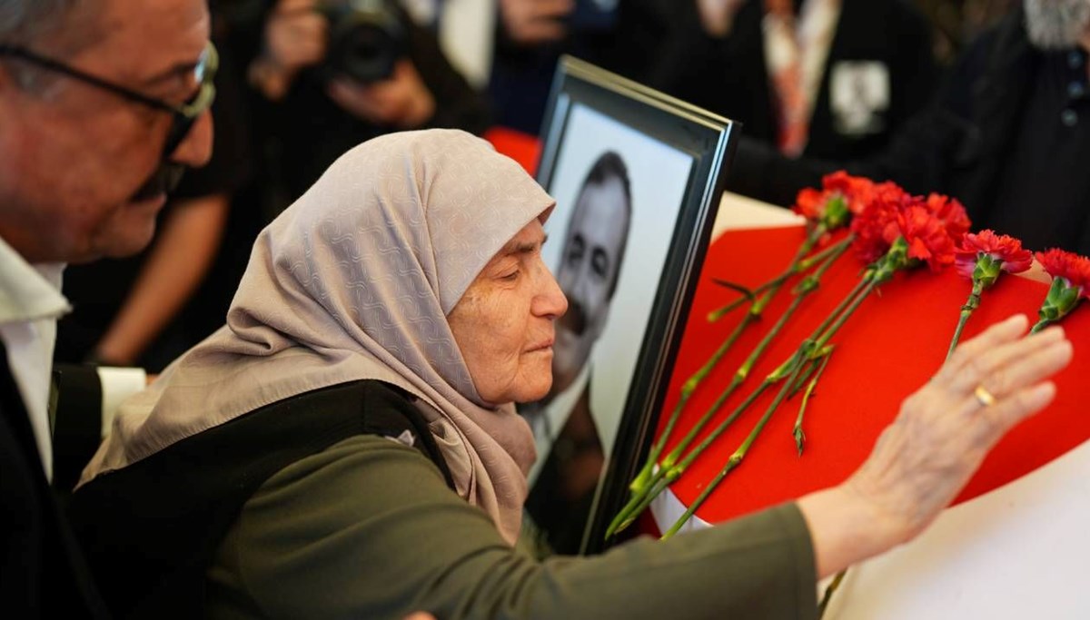 Önder son yolculuğuna uğurlanıyor