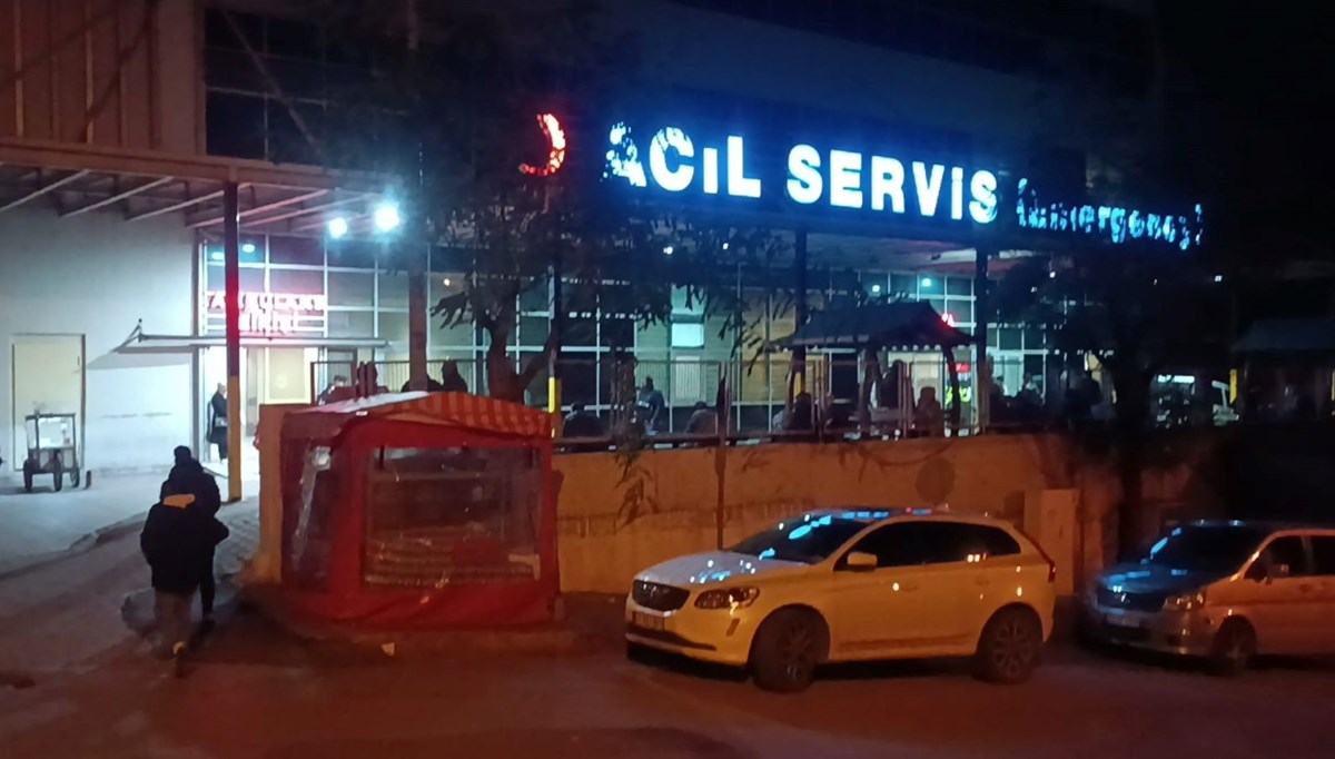 Yolda yürürken omzuna yorgun mermi isabet eden kadın yaralandı Yolda yürürken omzuna yorgun mermi isabet eden kadın yaralandı