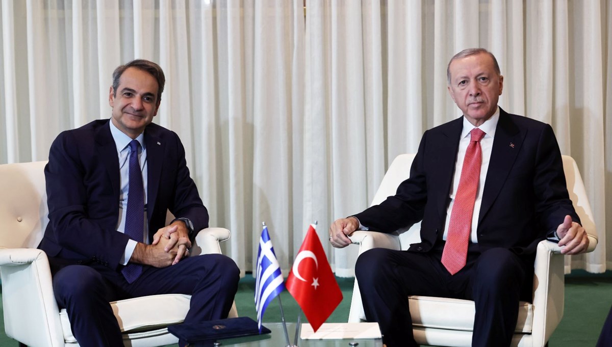Cumhurbaşkanı Erdoğan, Yunanistan Başbakanı Miçotakis'i kabul etti Cumhurbaşkanı Erdoğan, Yunanistan Başbakanı Miçotakis'i kabul etti