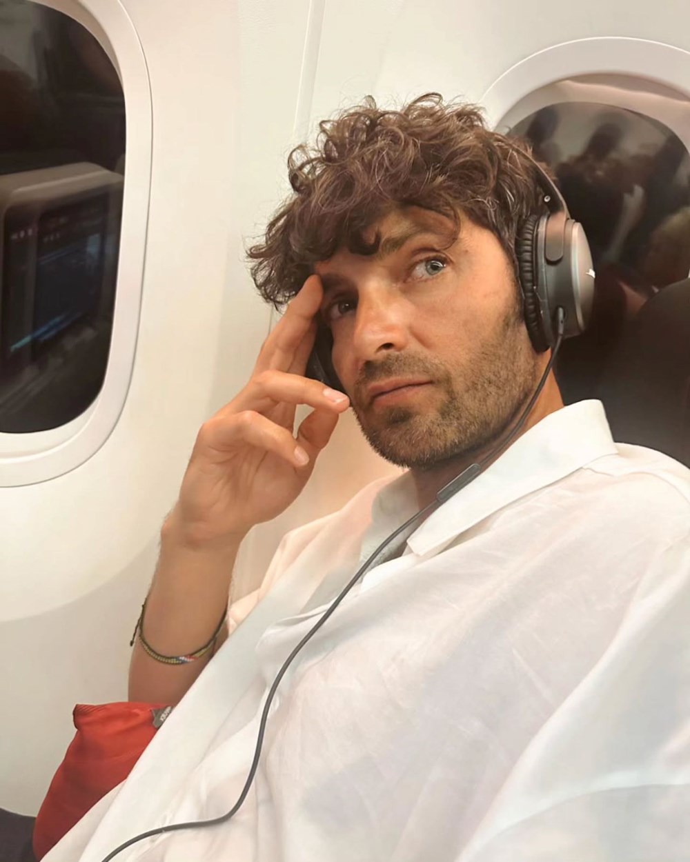 Demet Özdemir'den Şaşırtan Stil Değişikliği: Tek Gecelik İmaj Macerası! 87 pgFyWknKQUiIw3I2p9OZ w