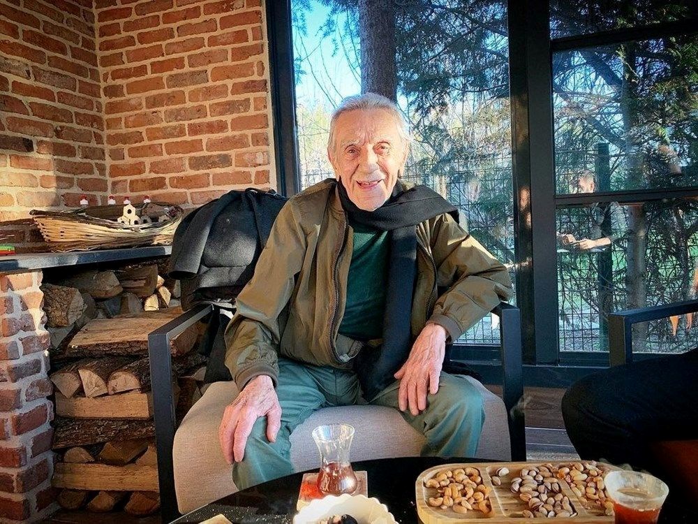 Şafak Sezer, Aydemir Akbaş'ın cenaze töreninde yaşananlara isyan etti - 1