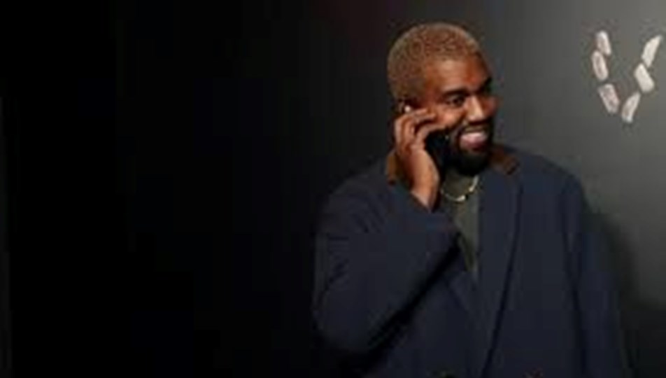 Kanye West, ismini bir kez daha değiştirdi
