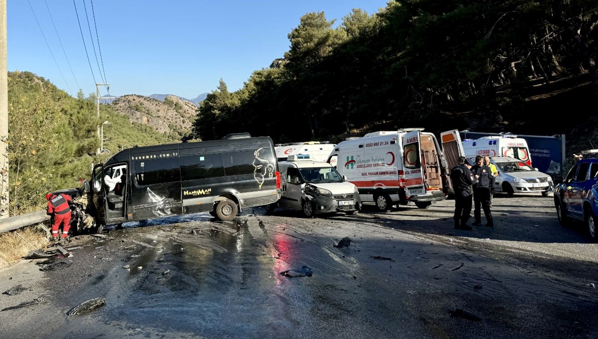 Fethiye’de zincirleme trafik kazası: 5 yaralı