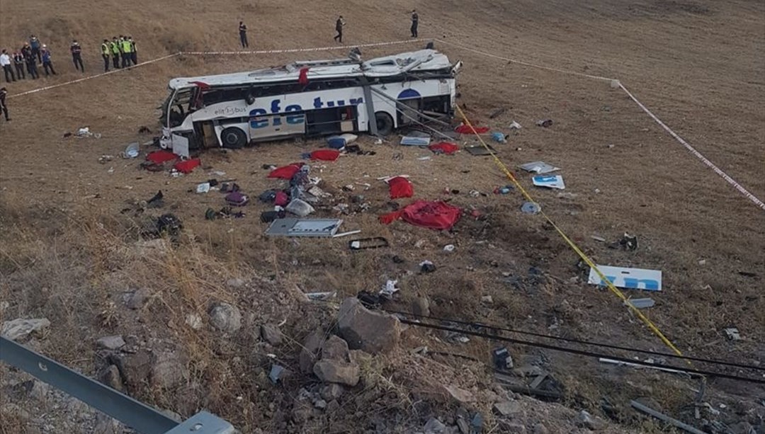 SON DAKİKA HABERİ: Balıkesir'de otobüs yoldan çıkarak takla attı: 15 kişi hayatını kaybetti - Vimarsana News