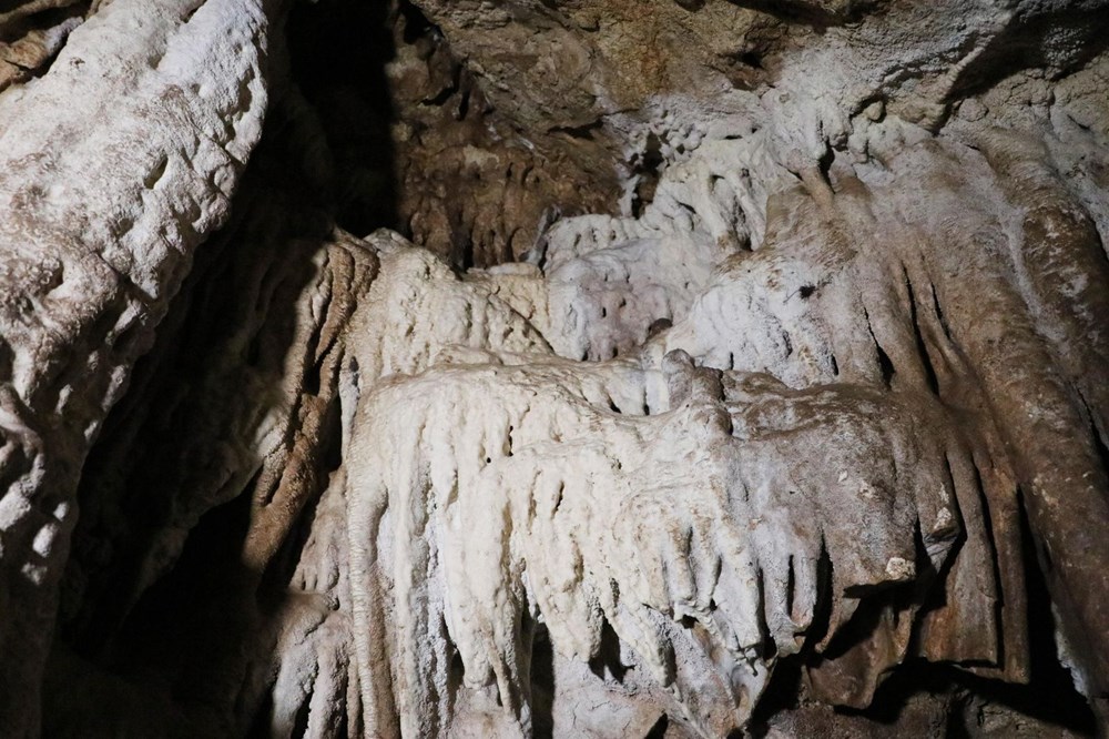 Defineciler hazine ararken 'gizli Pamukkale'yi buldu - 5