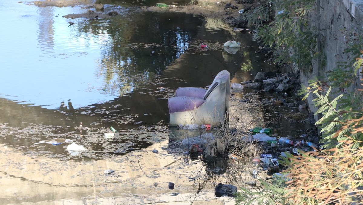 Tunca Nehri çöplüğe döndü Tunca Nehri çöplüğe döndü