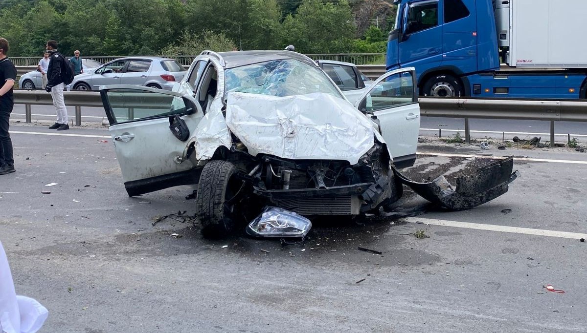 Sakarya’da kaza: 3 yaralı