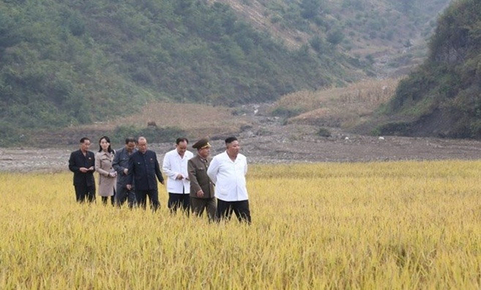 Kim Jong-Un’un kız kardeşi 2 ay aradan sonra ilk kez görüntülendi - 1