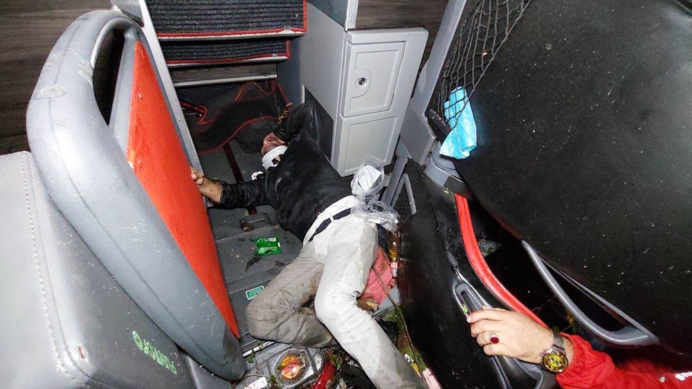 Samsun'da yolcu otobüsü şarampole devrildi: 2 ölü, 14 yaralı - 11