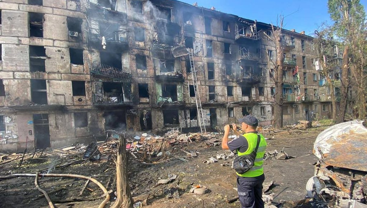 Rusya'dan Ukrayna'ya füzeli saldırı: En az 3 ölü Rusya'dan Ukrayna'ya füzeli saldırı: En az 3 ölü
