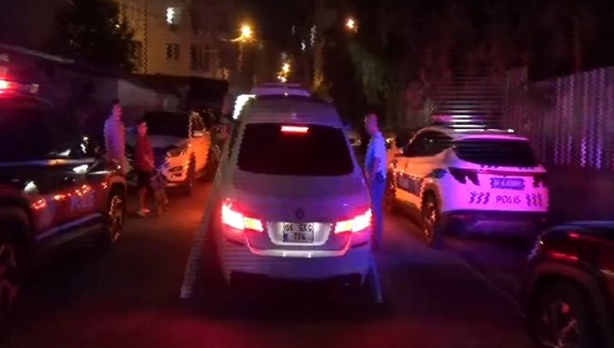 Esenyurt'ta huzur denetimi: 6 gözaltı Esenyurt'ta huzur denetimi: 6 gözaltı