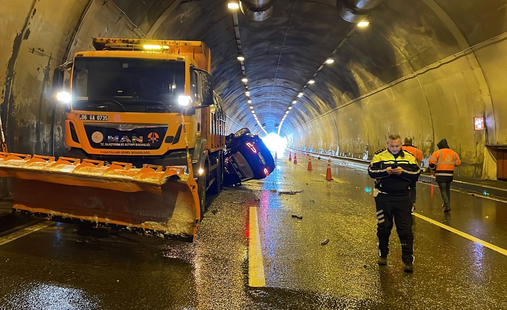 Bolu Dağı Tüneli'nde zincirleme kaza: 1 ölü - 2