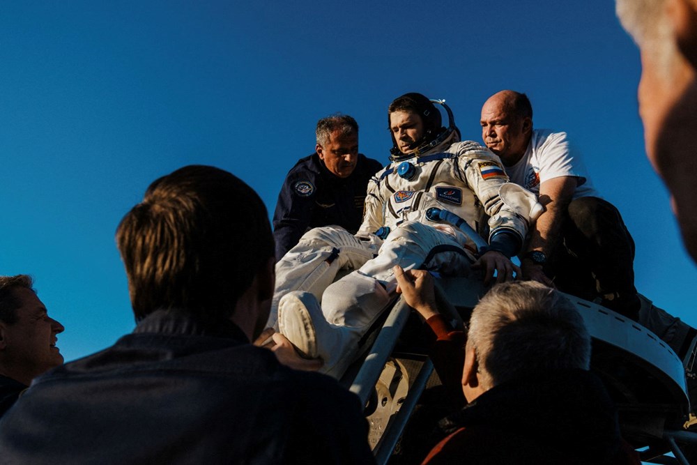 374 günlük uzay macerası sona erdi: Rus kozmonotlar Dünya'ya geri döndü - 6