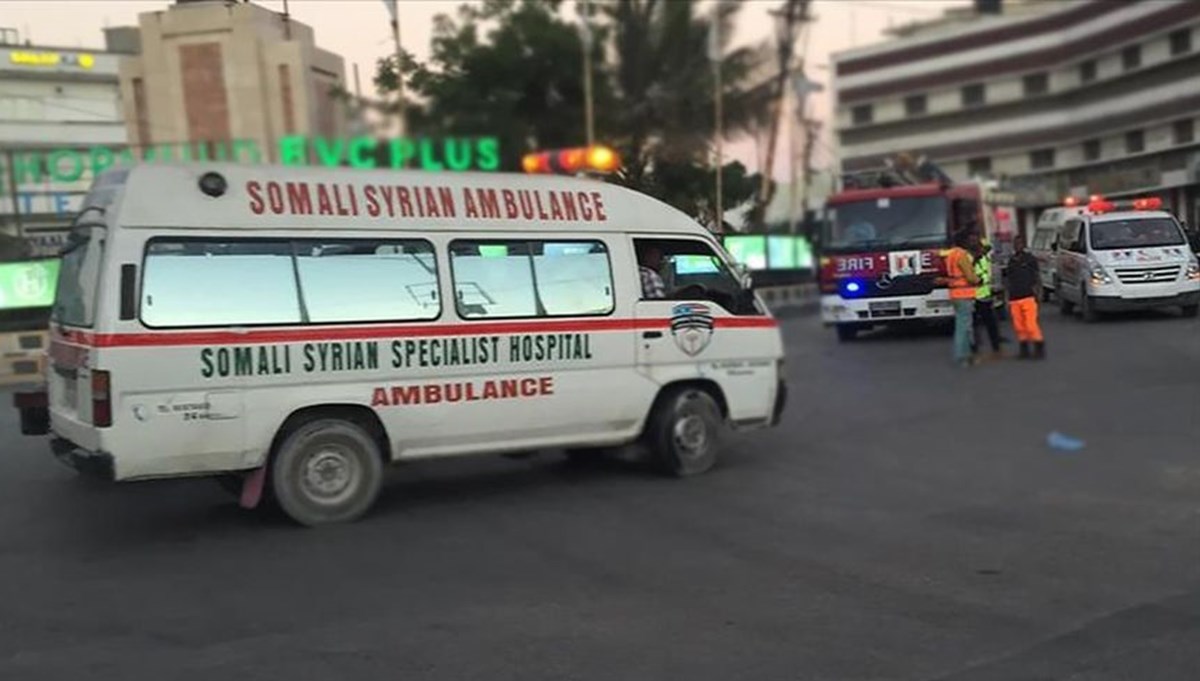 SON DAKİKA: Somali'de, BM ve Afrika Birliği binalarını hedef alan saldırıda 3 kişi öldü