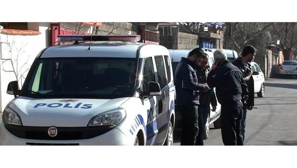 İki kadını tüfekle vurup kaçtı