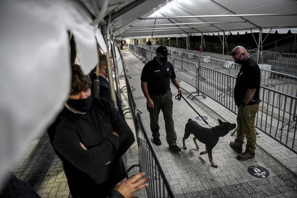 Sporda yeni dönem: Köpekler Covid-19’u kokladı, 2 bin kişimaç izledi - 4