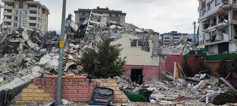 Göz göre göre gelen felaket! Ne beton uygun ne kullanılan malzeme - 1