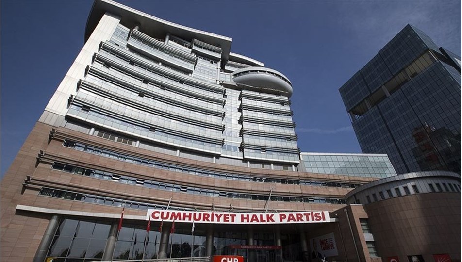 CHP Diyarbakır İl Başkanı ile 24 il yöneticisi görevden alınarak yerlerine atama yapıldı