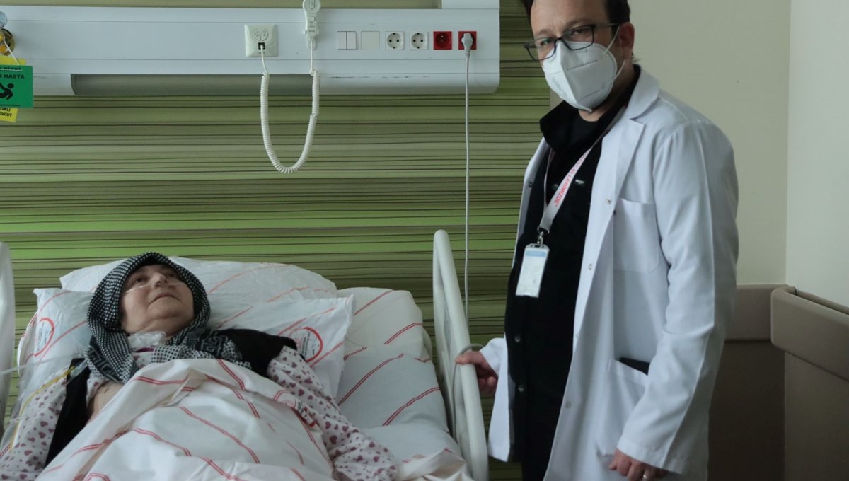 58 yaşındaki kadın yapay akciğer ile hayata tutundu