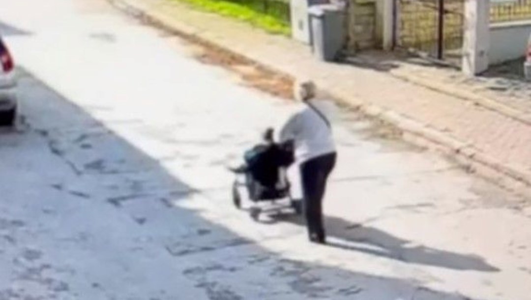 Para dolu çantayı arabanın üstünde unuttu: Bulan kadın ortadna kayboldu