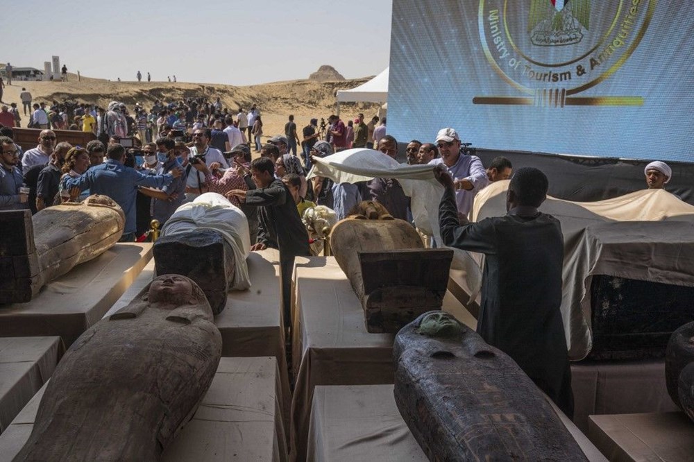 Mısır'da keşfedilen 2 bin 500 yıllık 59 tabut tek tek tanıtıldı - 13